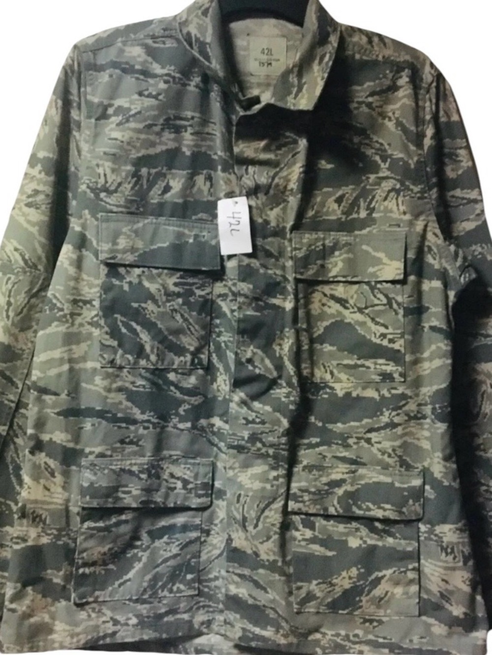*New With Tags* United States Air Force~USAF~ Camouflage ~ Jacket ~ 42L ~ NWT